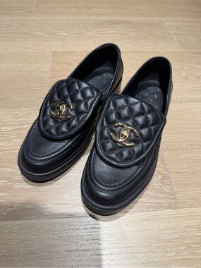 CHANEL Black Quilted Leather Loafers with Gold CC Hardware